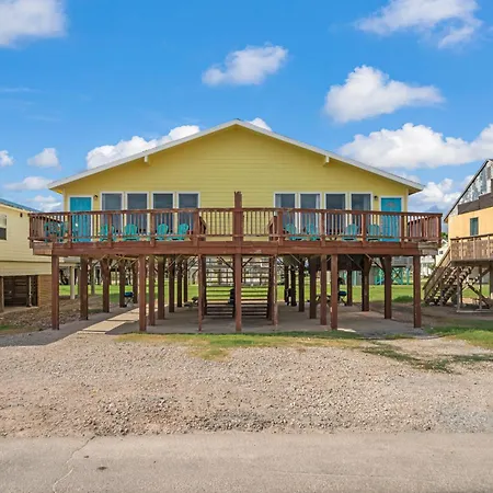 Villa Oceanfront 4Br, Peaceful, Cozy, Kids/Pet Friendly!